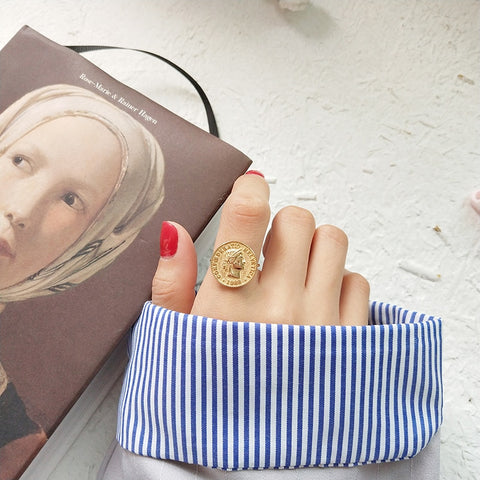 Portrait Ring